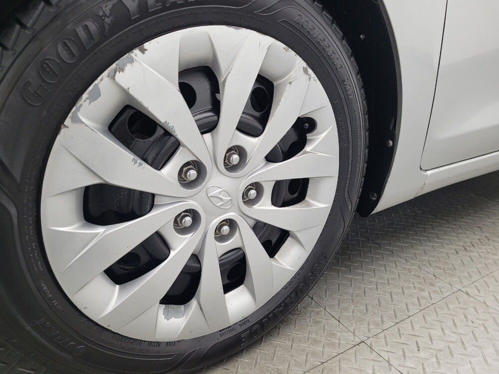 2017 Hyundai Elantra in Jacksonville, FL 32225 - 18070738 31