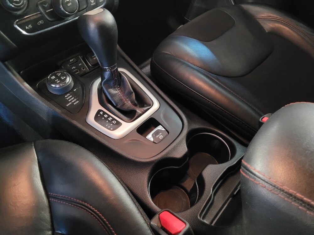 2017 Jeep Cherokee in Savannah, GA 31419 - 18070744 26