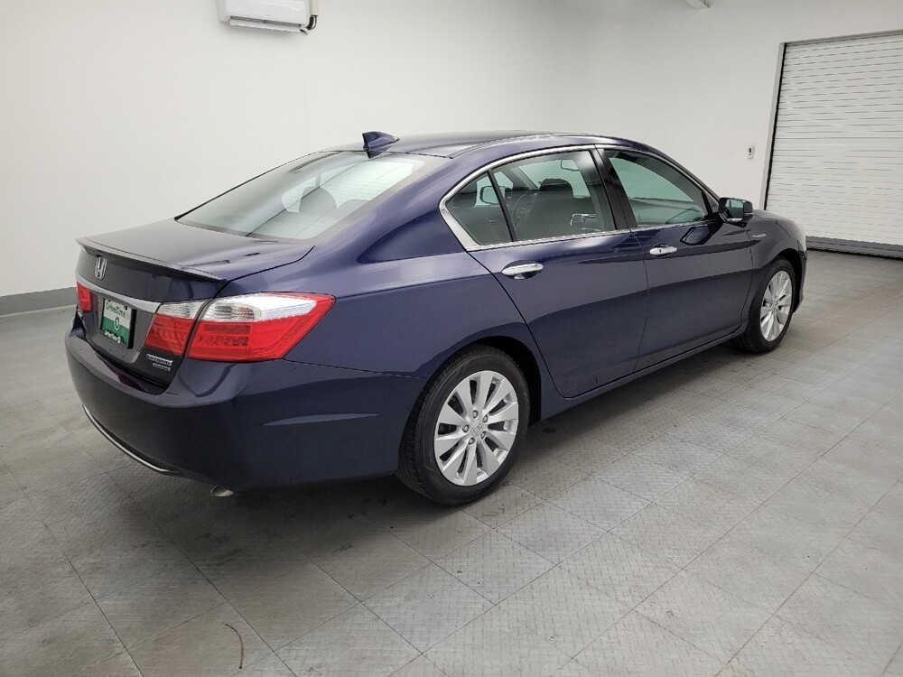 2015 Honda Accord in Maple Heights, OH 44137 - 18070771 10