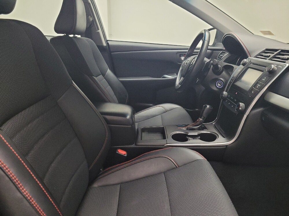 2017 Toyota Camry in Eastpointe, MI 48021 - 18070806 21