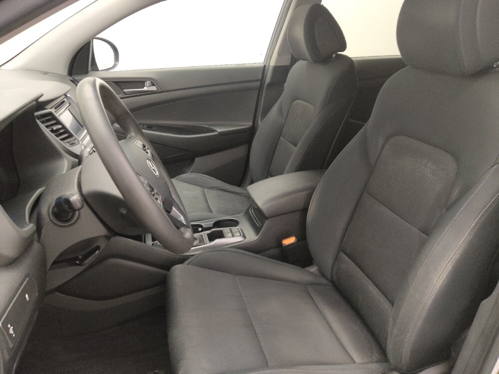 2016 Hyundai Tucson in Jacksonville, FL 32210 - 18070853 17