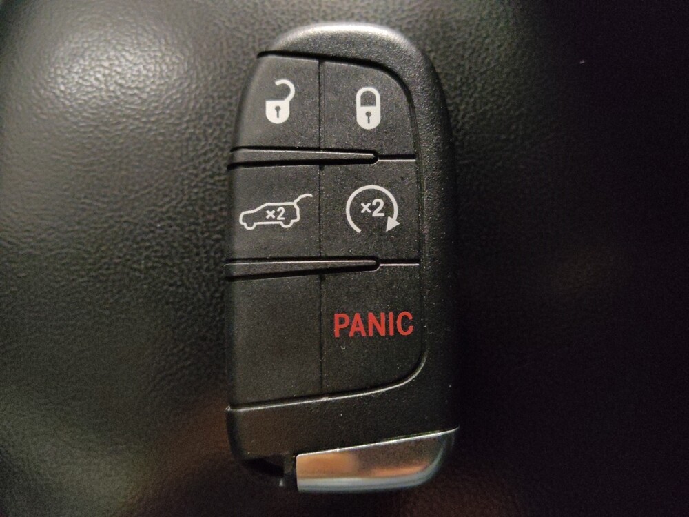 2019 Jeep Grand Cherokee in Live Oak, TX 78233 - 18070859 32