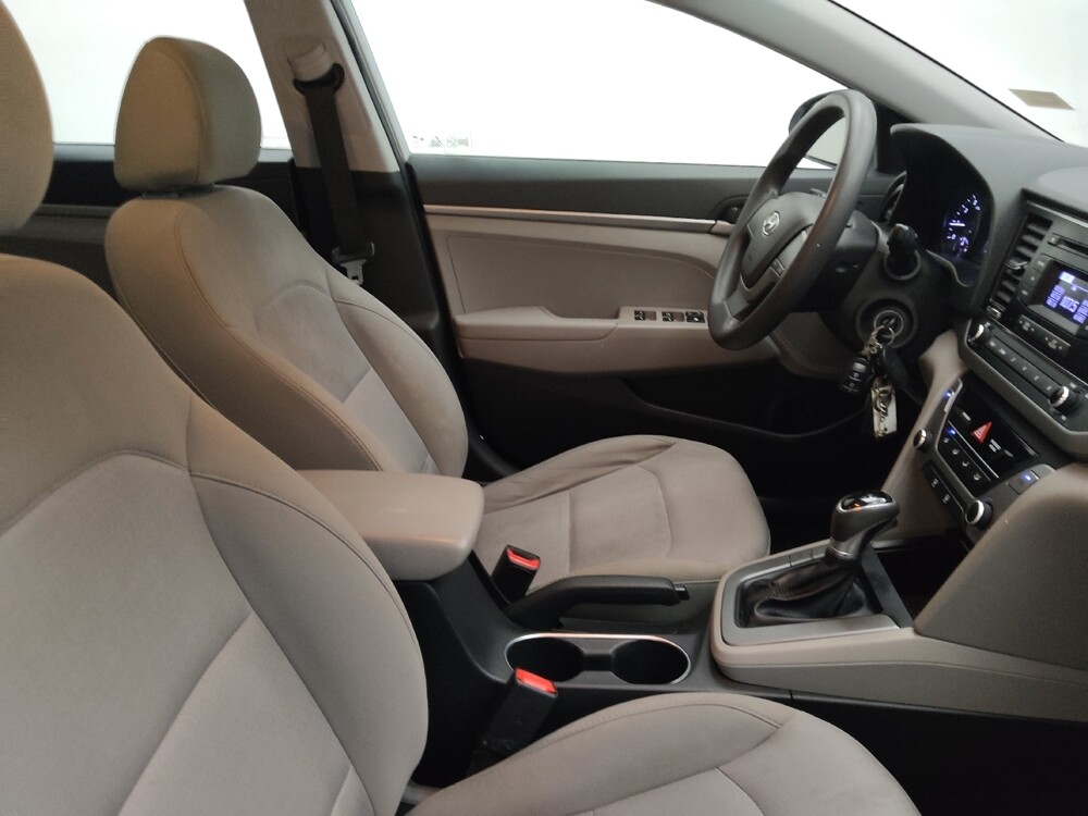 2017 Hyundai Elantra in Des Moines, IA 50310 - 18070878 21