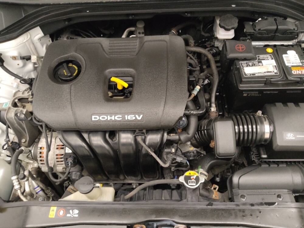 2017 Hyundai Elantra in Des Moines, IA 50310 - 18070878 30