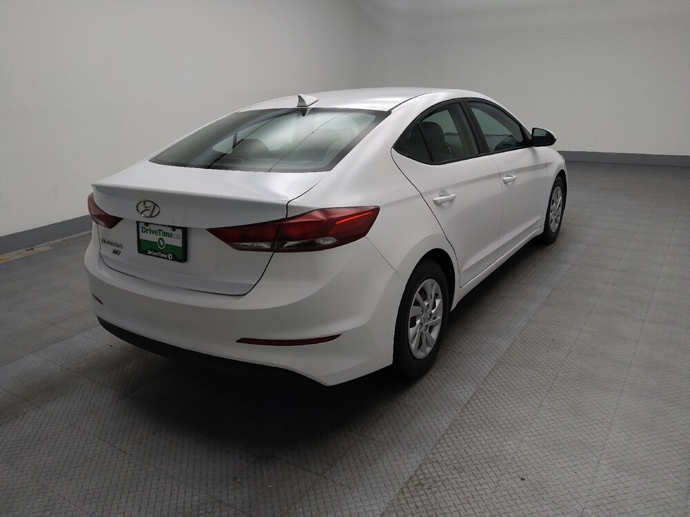 2017 Hyundai Elantra in Des Moines, IA 50310 - 18070878 9