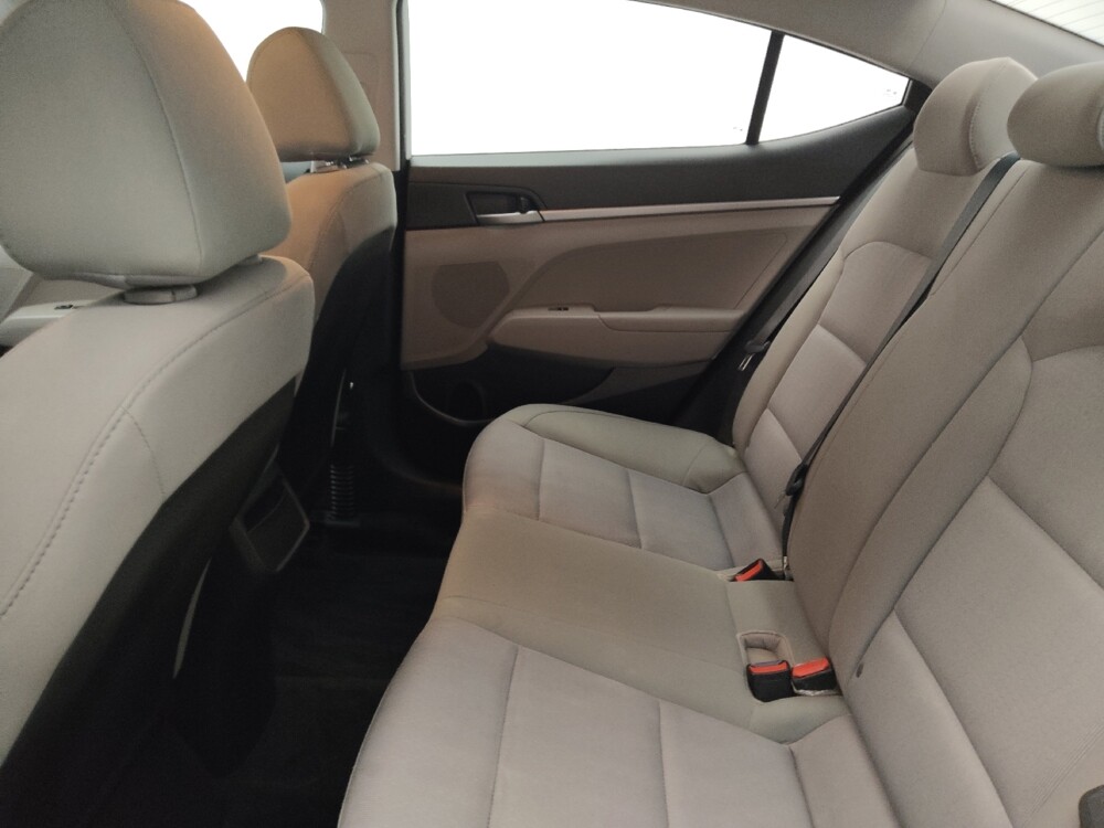 2017 Hyundai Elantra in Des Moines, IA 50310 - 18070878 18