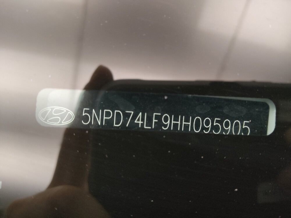 2017 Hyundai Elantra in Des Moines, IA 50310 - 18070878 33