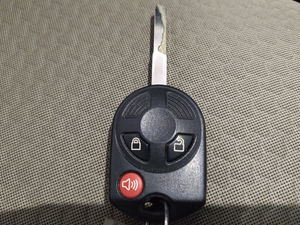 2017 Ford Escape in Clearwater, FL 33764 - 18070902 32