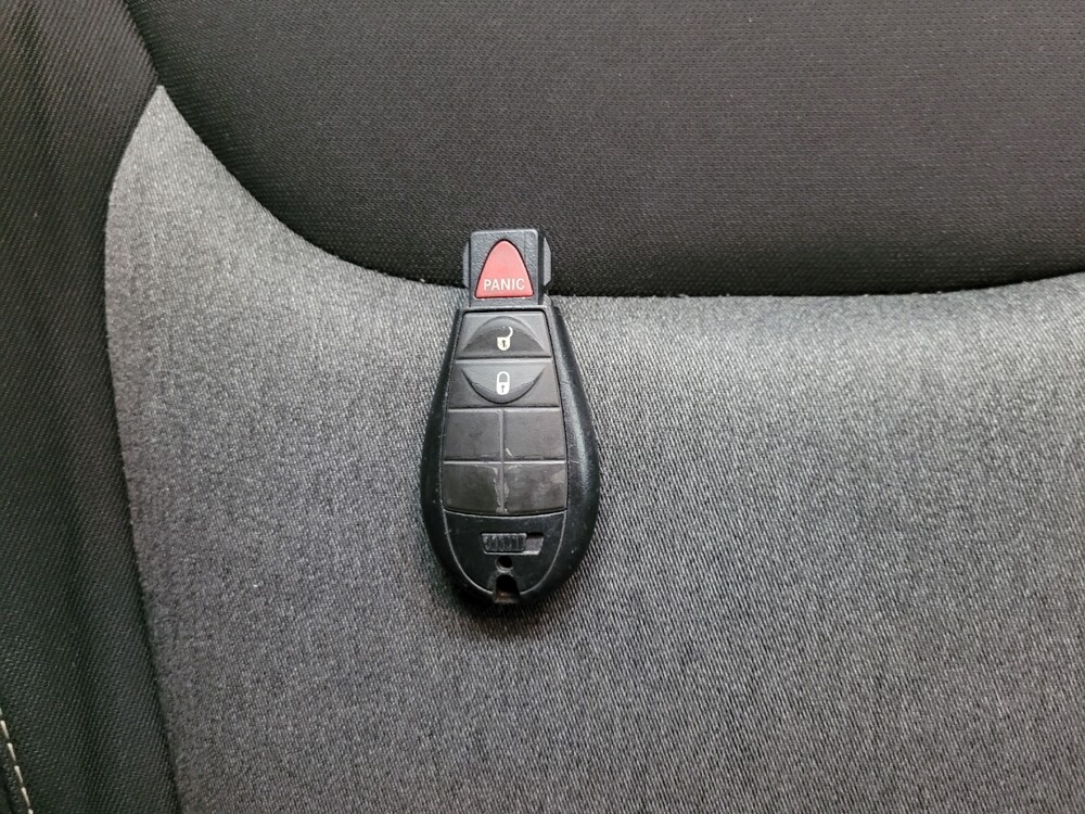 2018 Jeep Cherokee in Las Vegas, NV 89104 - 18070932 32