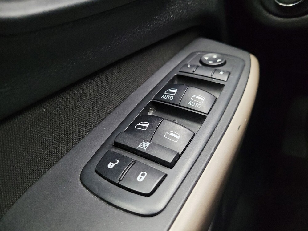 2018 Jeep Cherokee in Las Vegas, NV 89104 - 18070932 27