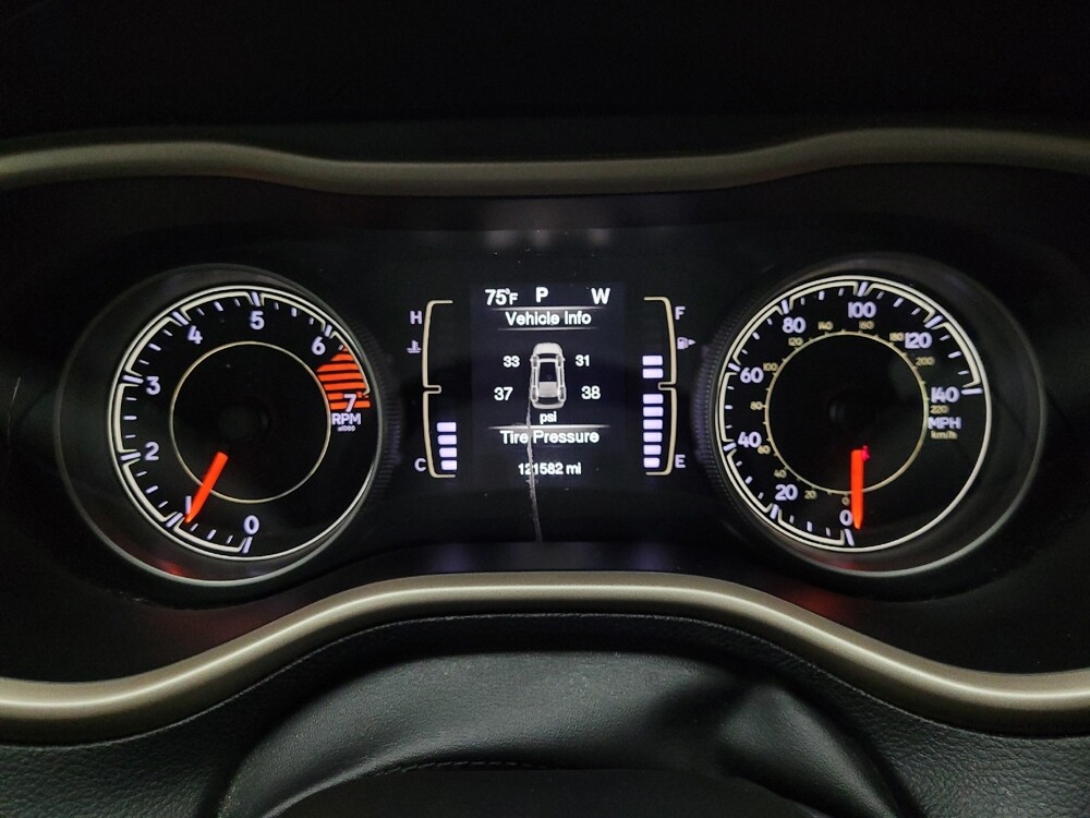 2018 Jeep Cherokee in Las Vegas, NV 89104 - 18070932 23