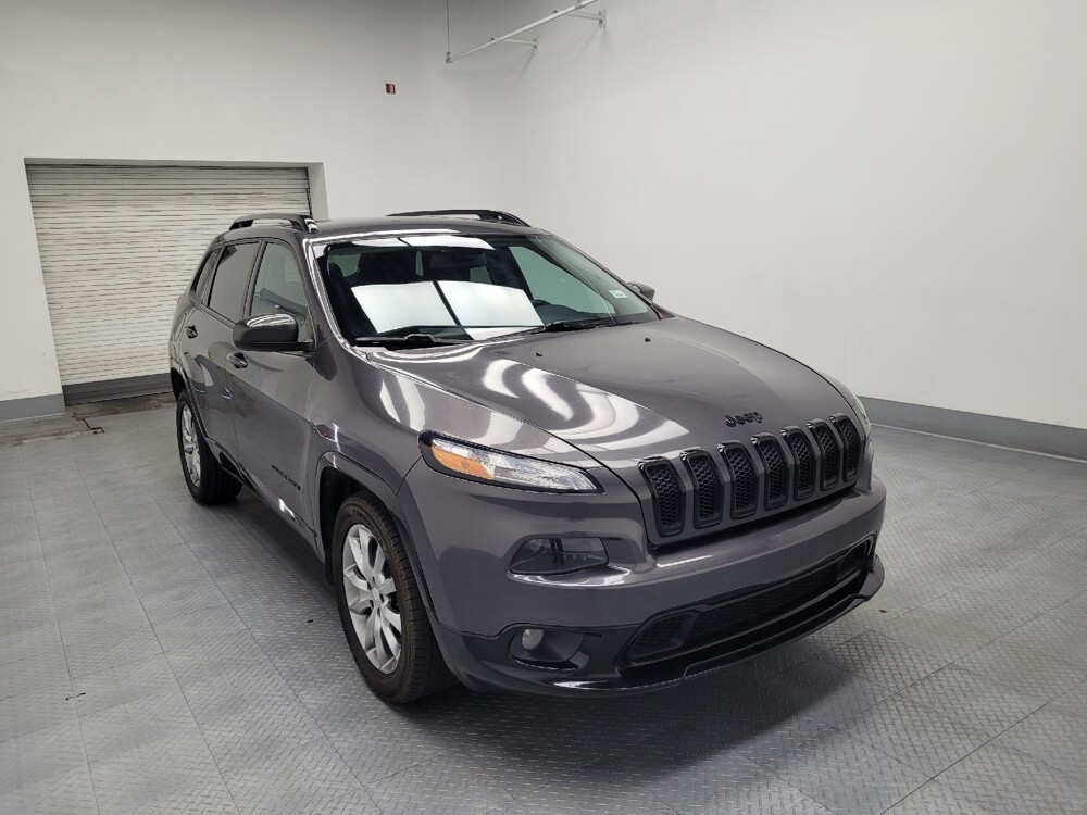 2018 Jeep Cherokee in Las Vegas, NV 89104 - 18070932 13