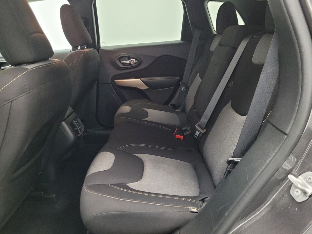 2018 Jeep Cherokee in Las Vegas, NV 89104 - 18070932 18