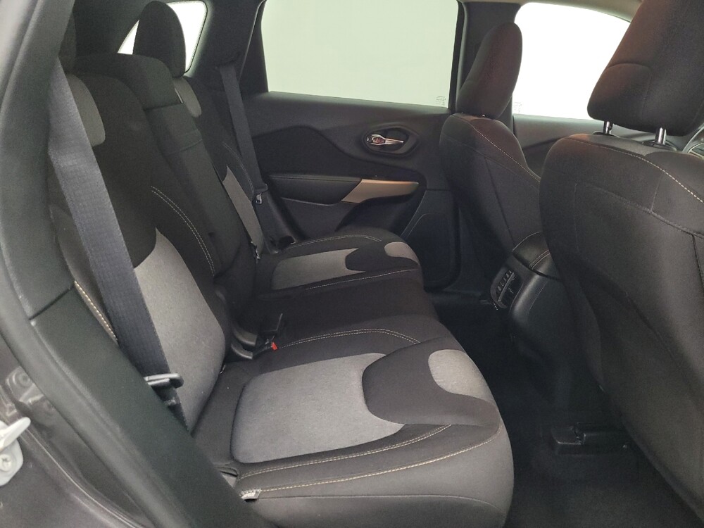 2018 Jeep Cherokee in Las Vegas, NV 89104 - 18070932 19