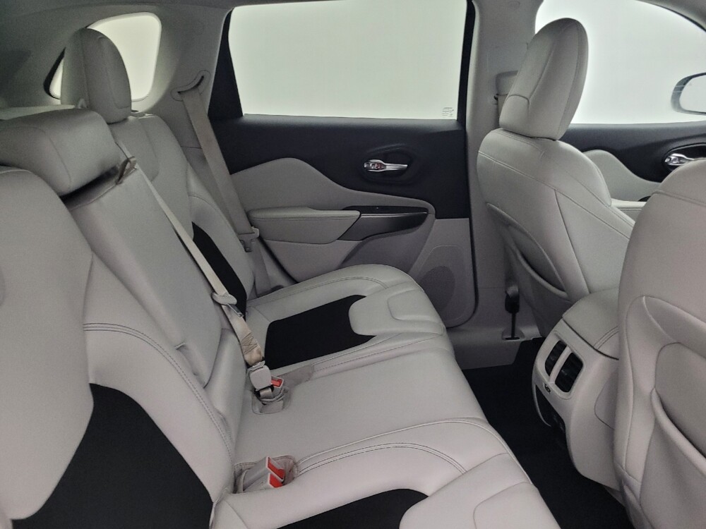 2021 Jeep Cherokee in Tampa, FL 33619 - 18070948 19