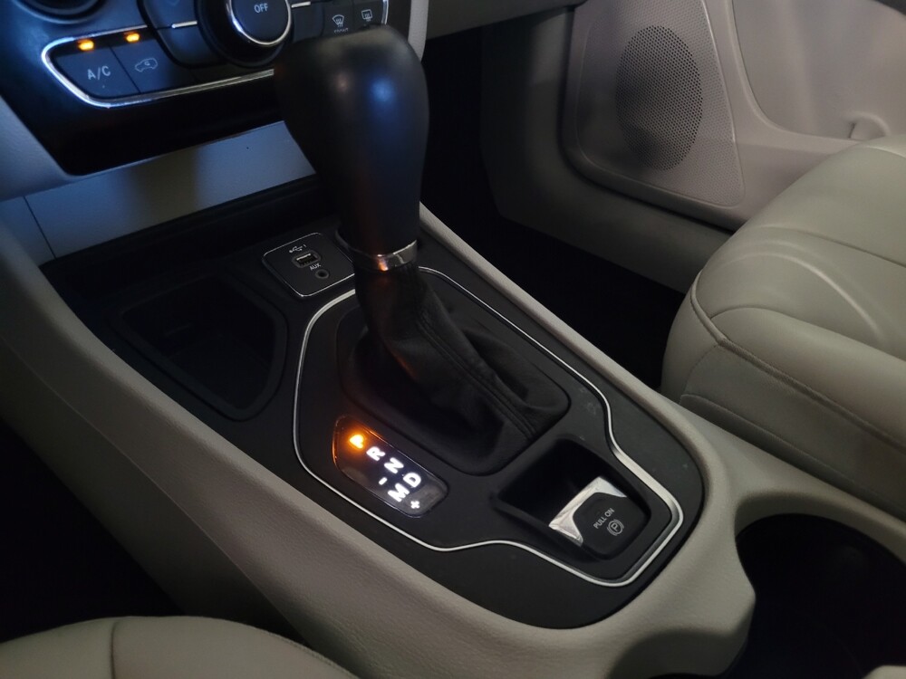 2021 Jeep Cherokee in Tampa, FL 33619 - 18070948 26