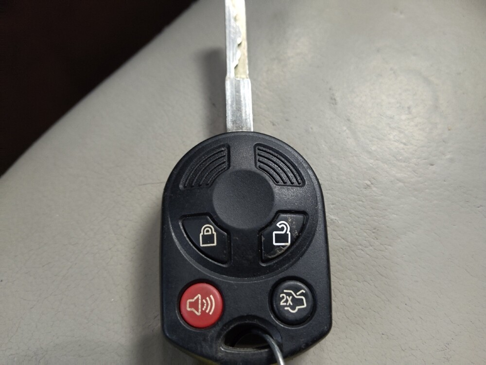 2016 Ford Escape in Clearwater, FL 33764 - 18070949 32