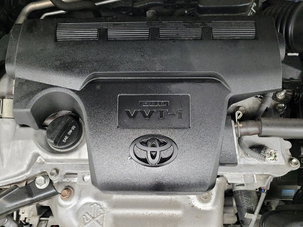 2015 Toyota Camry in Des Moines, IA 50310 - 18070986 30