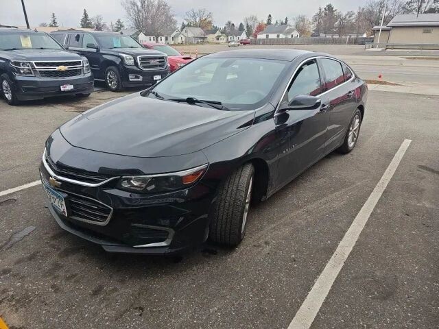 2017 Chevrolet Malibu in Wadena, MN 56482 - 18071008