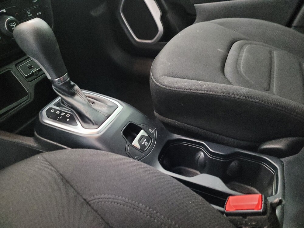 2019 Jeep Renegade in Glendale, AZ 85301 - 18071083 26