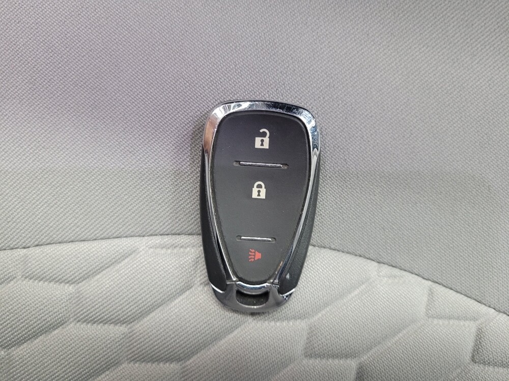 2020 Chevrolet Equinox in Las Vegas, NV 89104 - 18071098 32