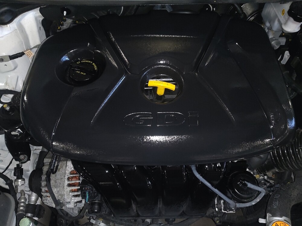 2017 Hyundai Elantra in Miami, FL 33157 - 18071105 30