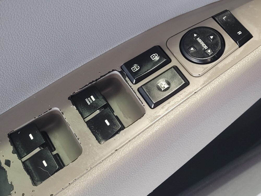 2017 Hyundai Elantra in Savannah, GA 31419 - 18071109 27