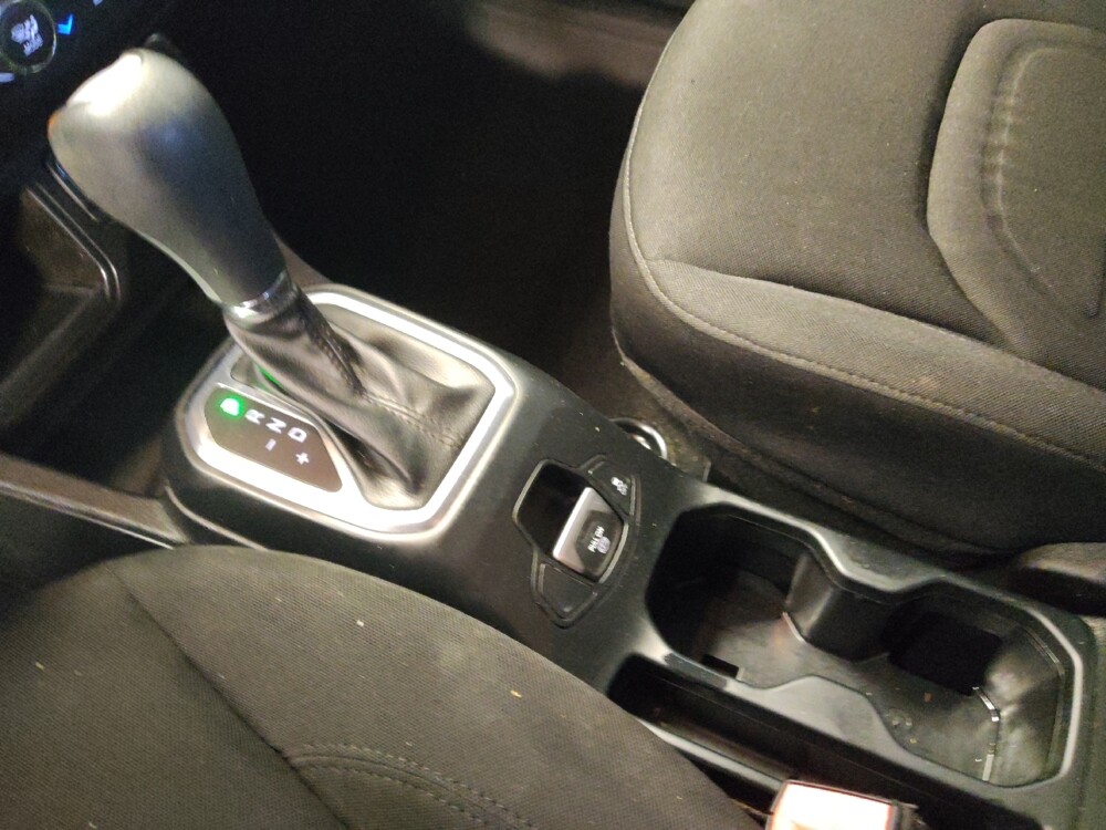 2019 Jeep Renegade in Houston, TX 77060 - 18071147 26