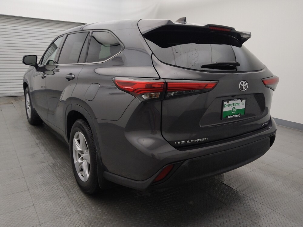 2022 Toyota Highlander in Houston, TX 77034 - 18071152 5