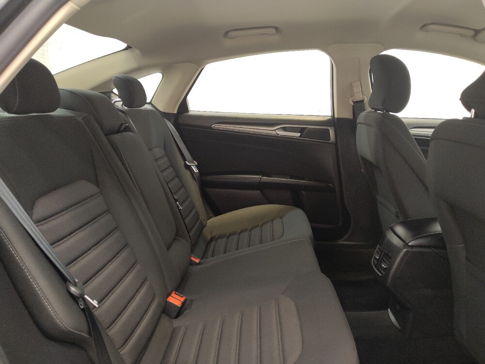 2019 Ford Fusion in Cincinnati, OH 45255 - 18071154 19