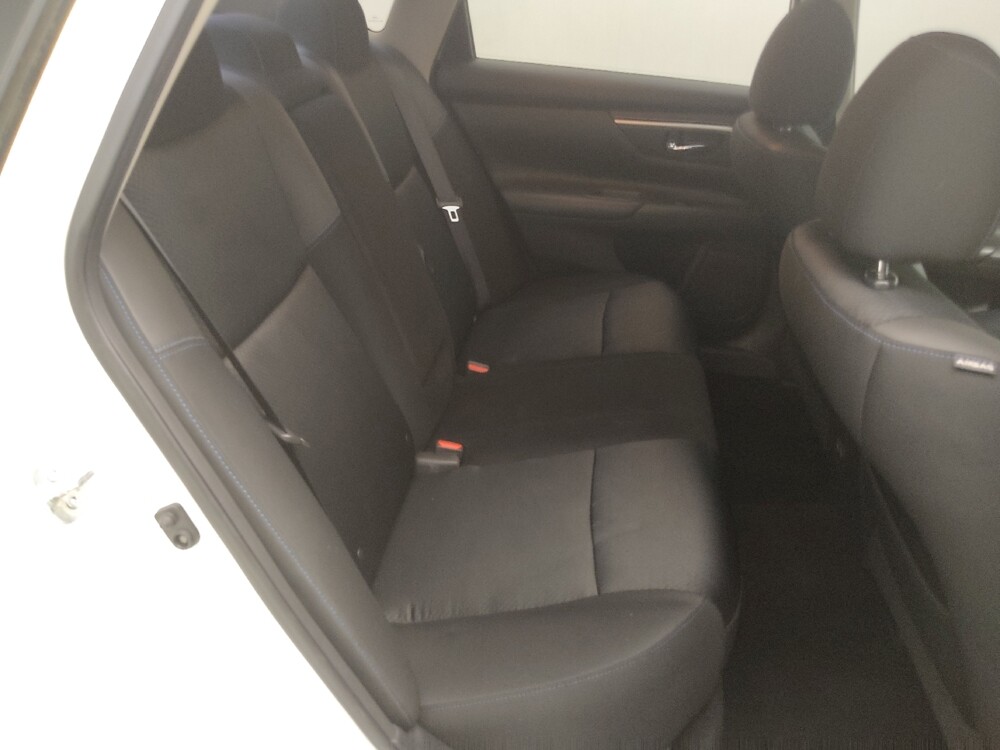 2018 Nissan Altima in Springfield, MO 65807 - 18071195 19