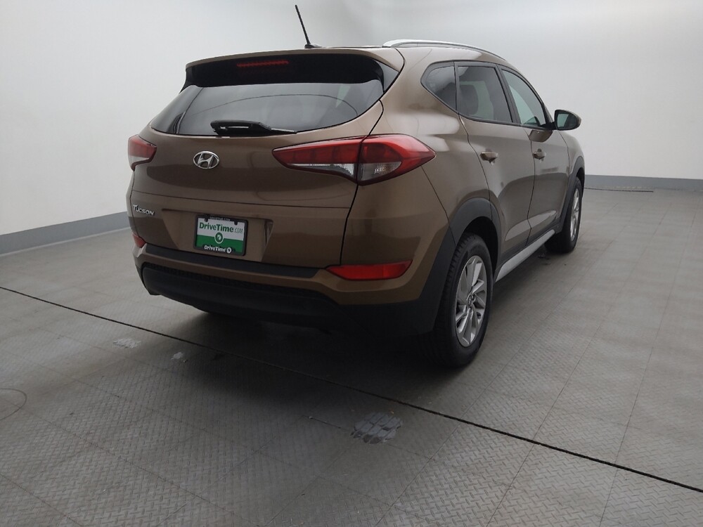 2017 Hyundai Tucson in Gladstone, MO 64118 - 18071200 7
