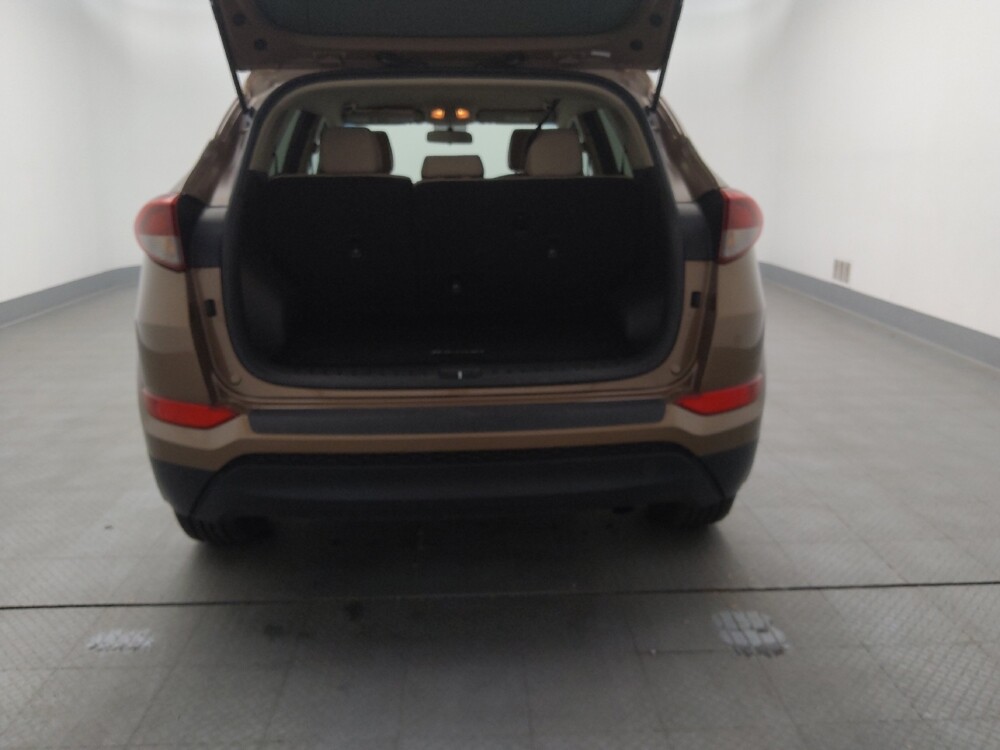 2017 Hyundai Tucson in Gladstone, MO 64118 - 18071200 29