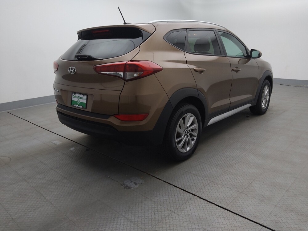 2017 Hyundai Tucson in Gladstone, MO 64118 - 18071200 9