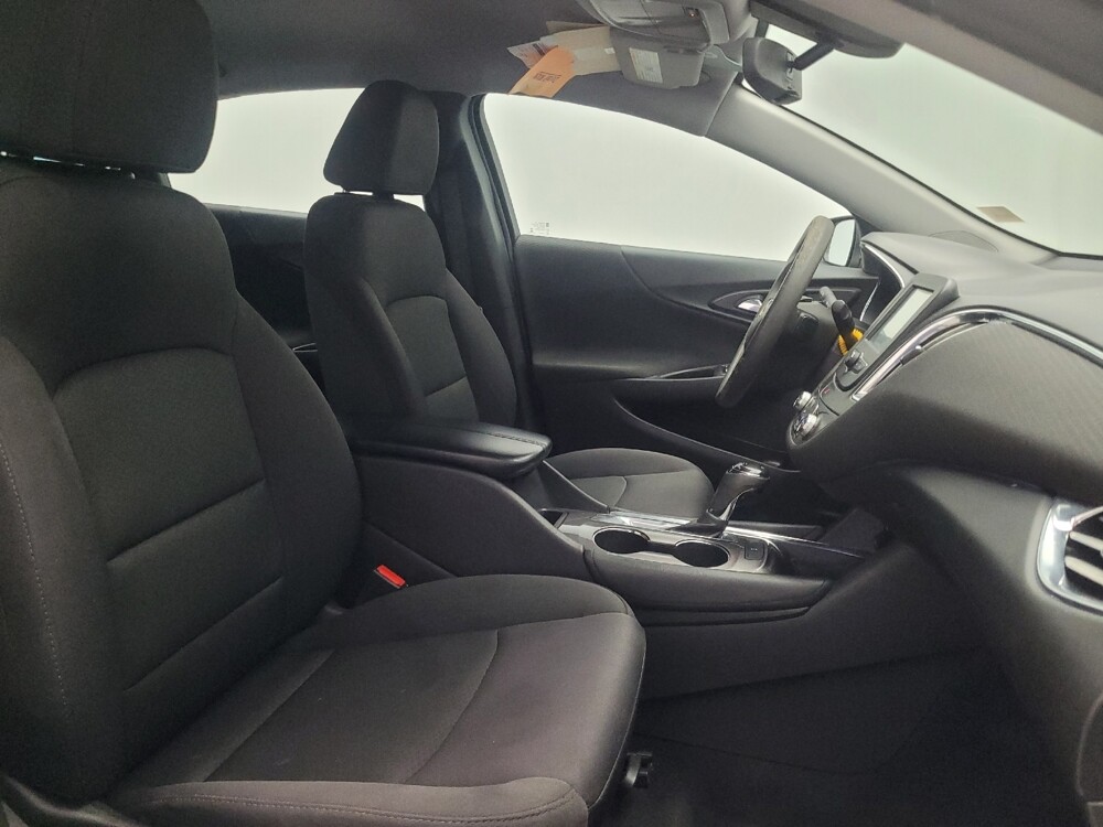 2017 Chevrolet Malibu in Athens, GA 30606 - 18071218 21