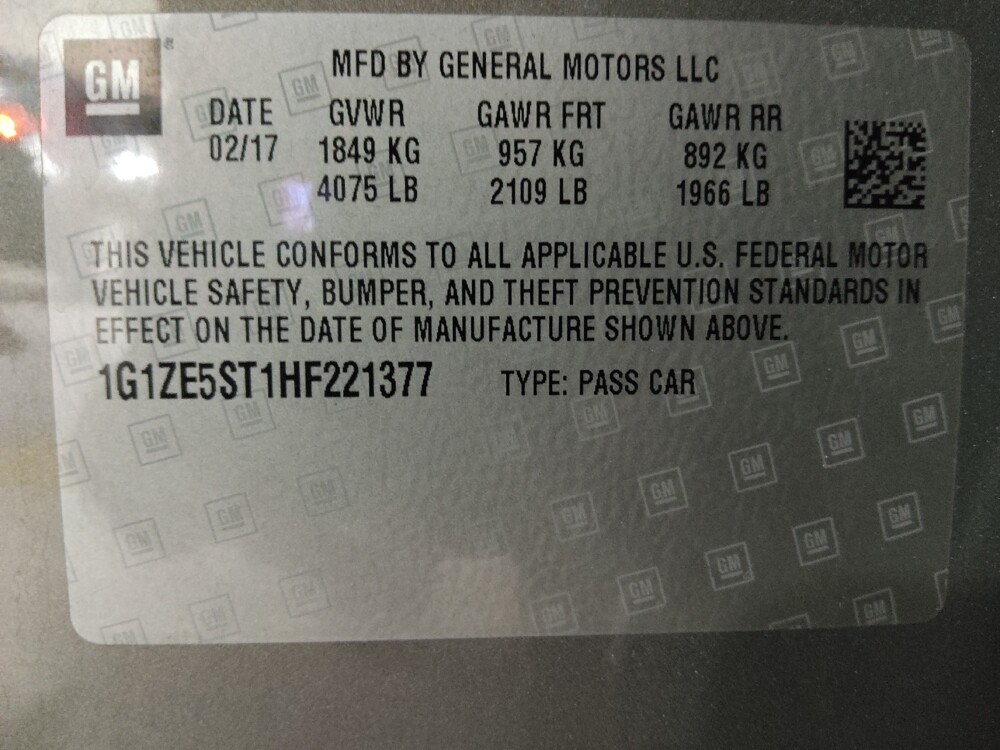 2017 Chevrolet Malibu in Athens, GA 30606 - 18071218 33