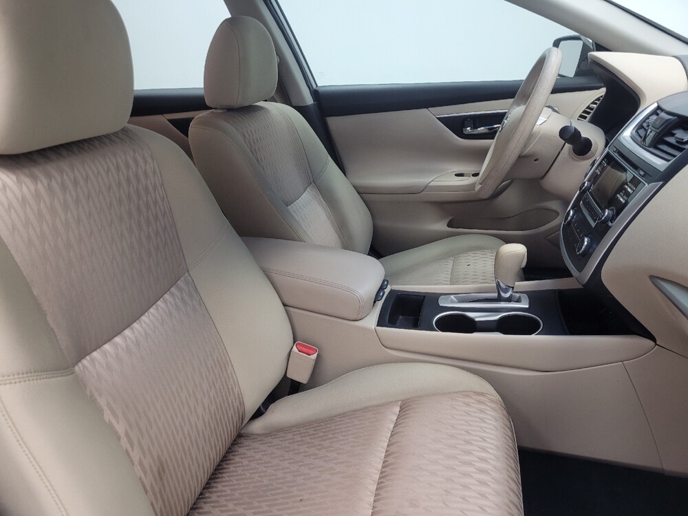 2017 Nissan Altima in Ft Wayne, IN 46805 - 18071234 21