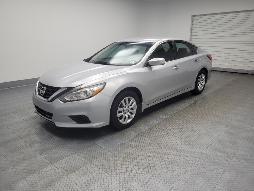2017 Nissan Altima in Ft Wayne, IN 46805 - 18071234 2