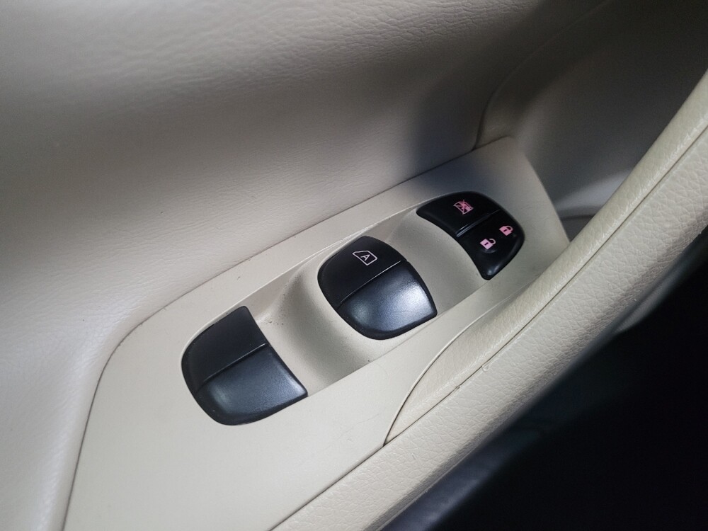 2017 Nissan Altima in Ft Wayne, IN 46805 - 18071234 27