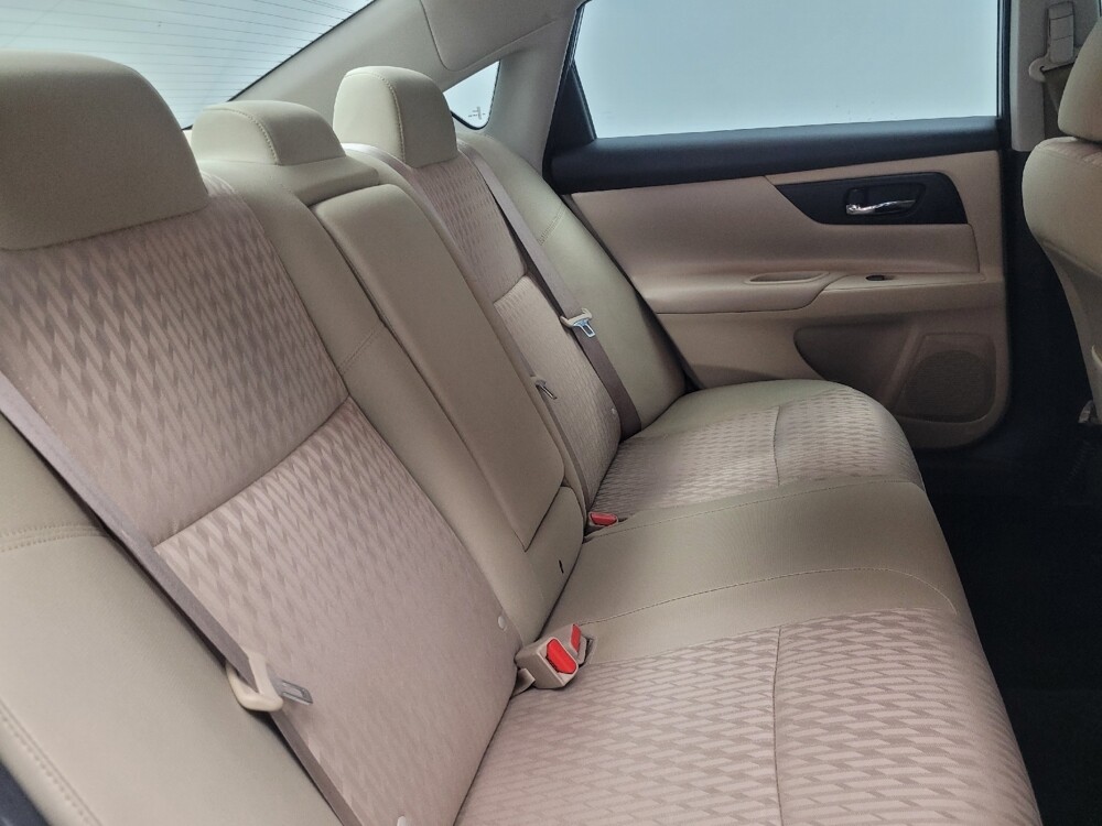 2017 Nissan Altima in Ft Wayne, IN 46805 - 18071234 19