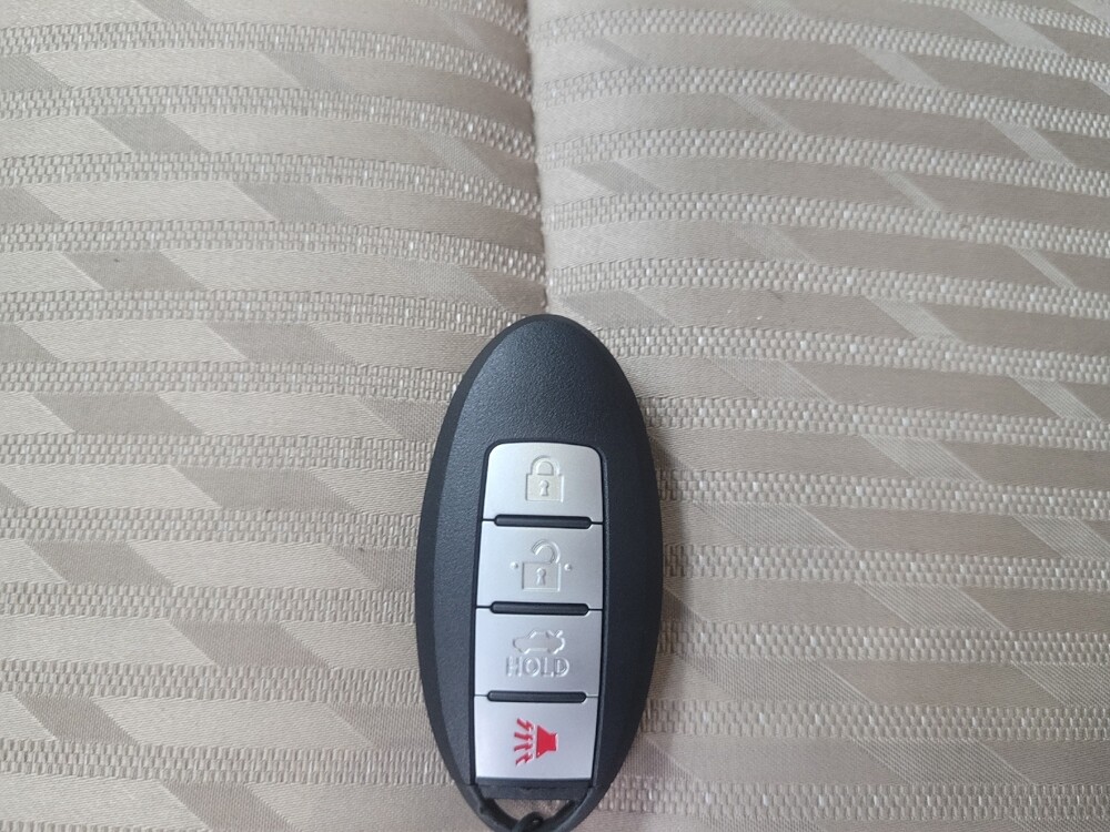 2017 Nissan Altima in Ft Wayne, IN 46805 - 18071234 32