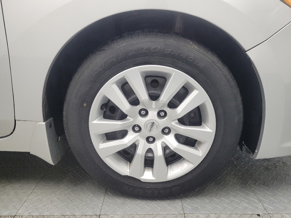 2017 Nissan Altima in Ft Wayne, IN 46805 - 18071234 31