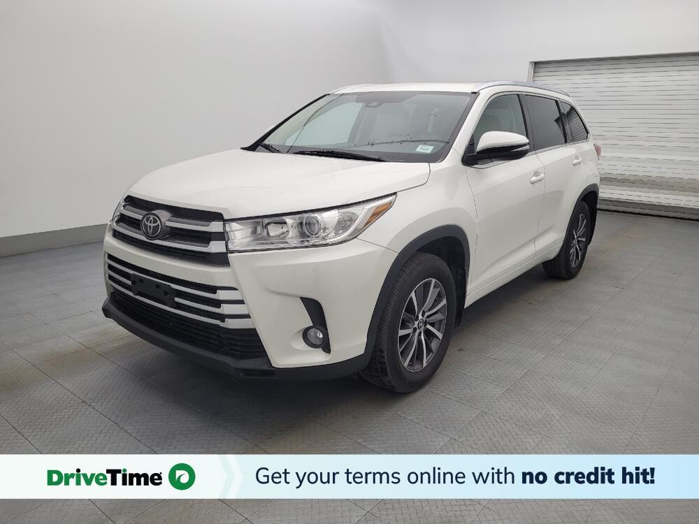 2017 Toyota Highlander in Tampa, FL 33619 - 18071248
