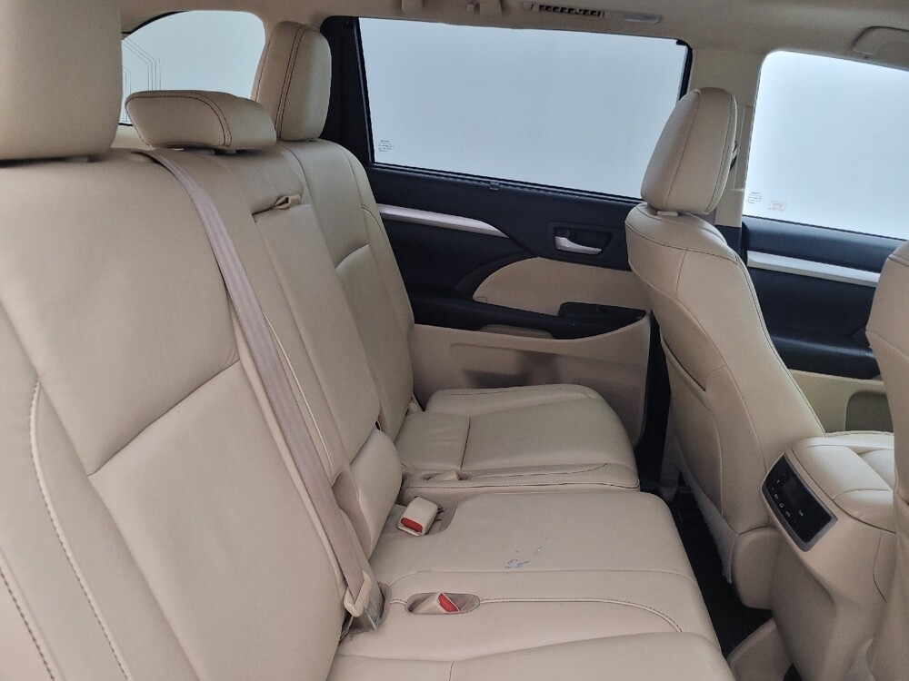 2017 Toyota Highlander in Tampa, FL 33619 - 18071248 19