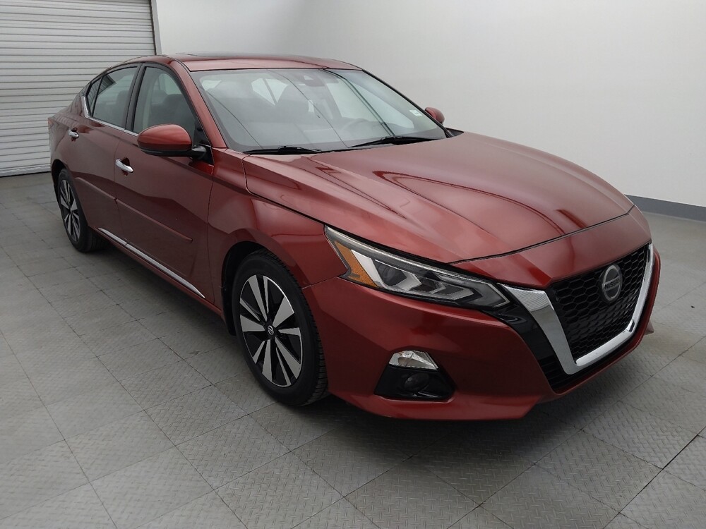 2019 Nissan Altima in Houston, TX 77060 - 18071251 13