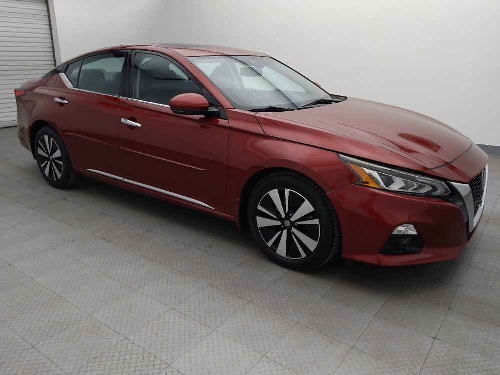 2019 Nissan Altima in Houston, TX 77060 - 18071251 11
