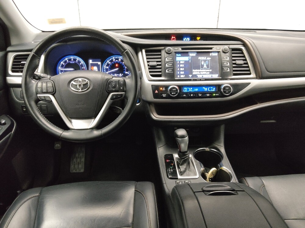 2019 Toyota Highlander in Arlington, TX 76011 - 18071263 22