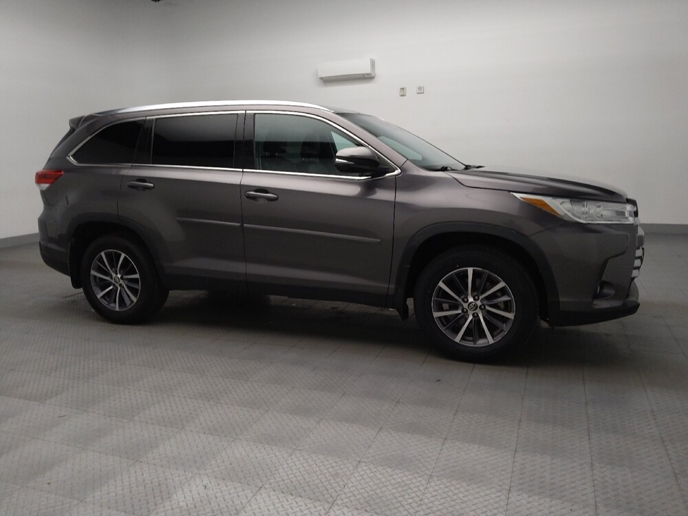 2019 Toyota Highlander in Arlington, TX 76011 - 18071263 11