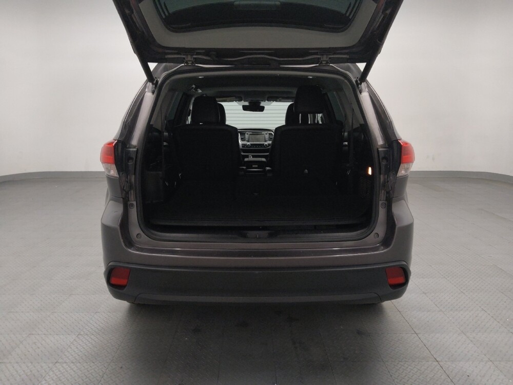 2019 Toyota Highlander in Arlington, TX 76011 - 18071263 29