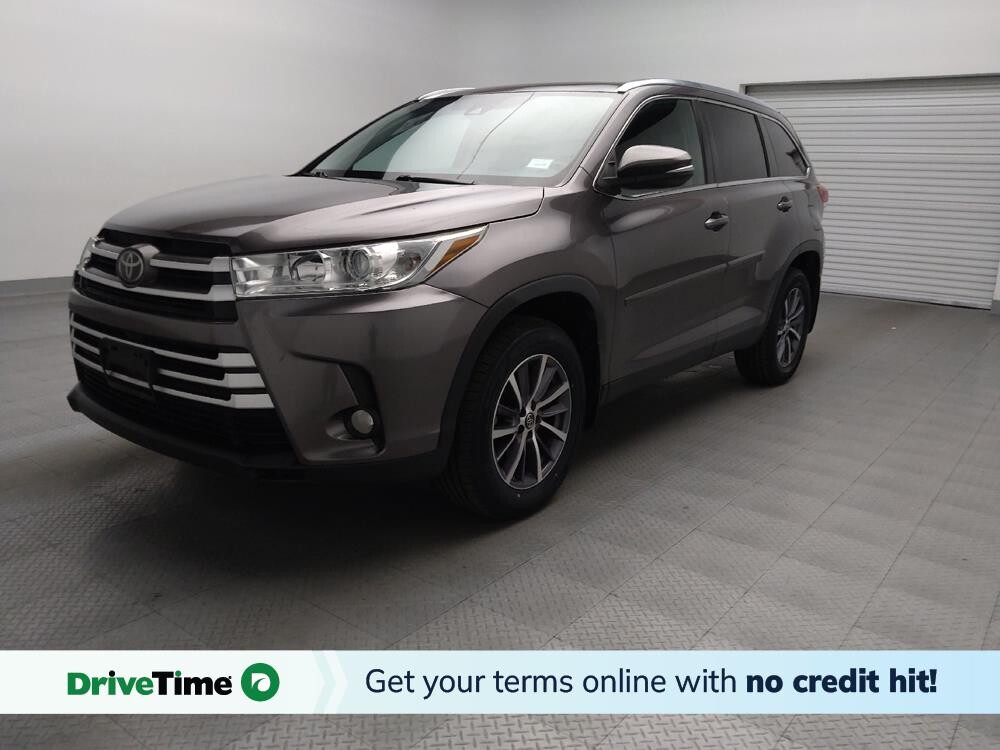2019 Toyota Highlander in Arlington, TX 76011 - 18071263
